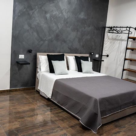 B&B Santa Lucy L.A.M. Napoli Dış mekan fotoğraf