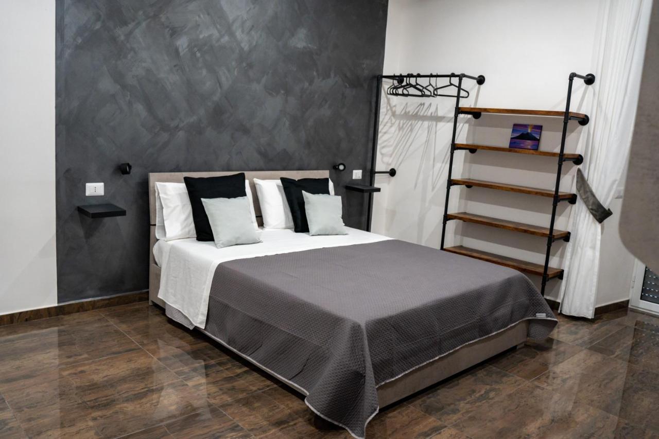 B&B Santa Lucy L.A.M. Napoli Dış mekan fotoğraf