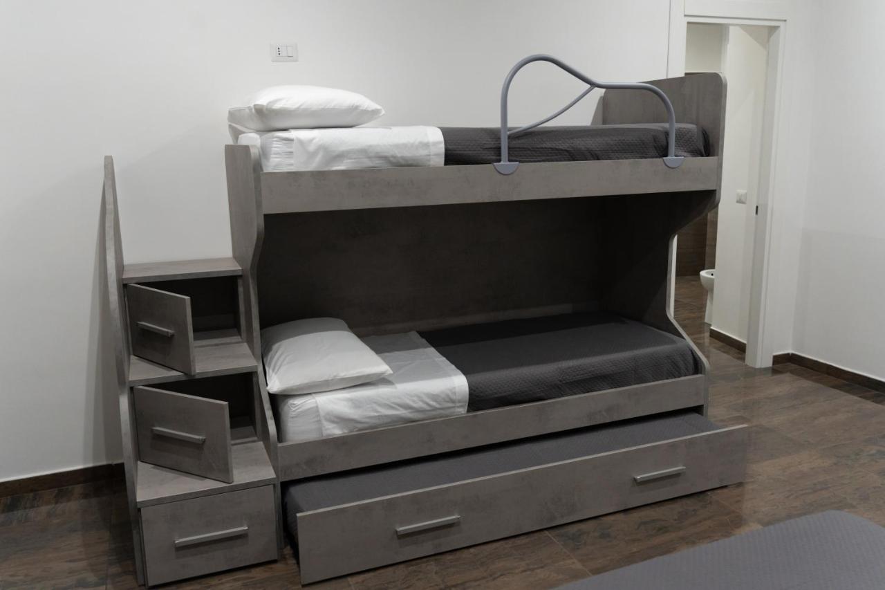 B&B Santa Lucy L.A.M. Napoli Dış mekan fotoğraf